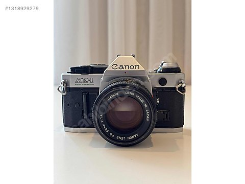 35 mm SLR / Canon / CANON AE-1 PROGRAM + FD 50mm 1.4 Lens on