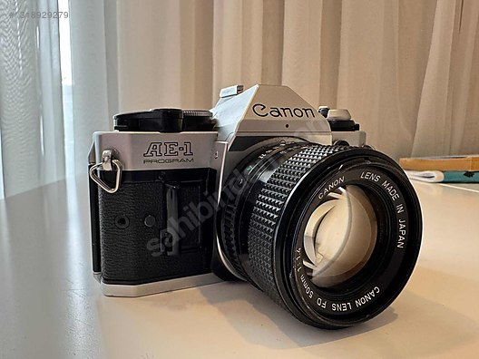 35 mm SLR / Canon / CANON AE-1 PROGRAM + FD 50mm 1.4 Lens on