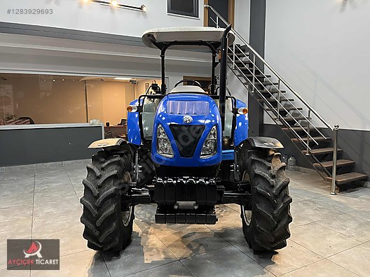 Machinery / Agricultural Machines / Tractors / New Holland / TT4.65