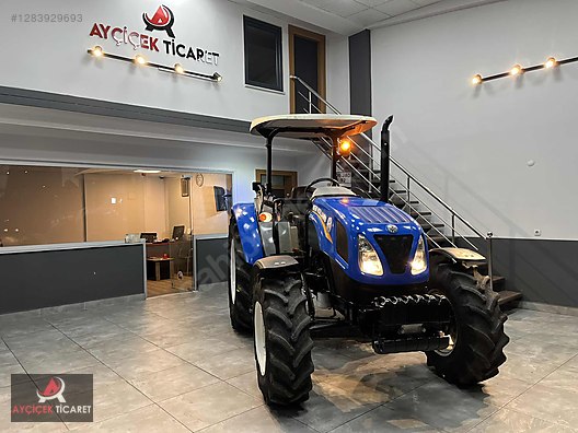 Machinery / Agricultural Machines / Tractors / New Holland / TT4.65