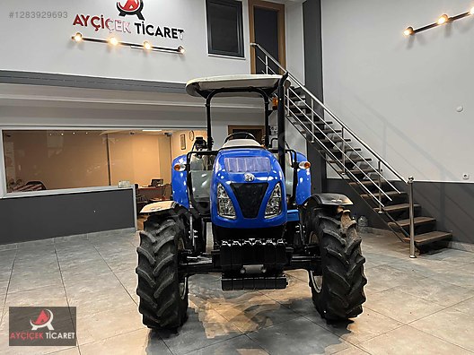 Machinery / Agricultural Machines / Tractors / New Holland / TT4.65
