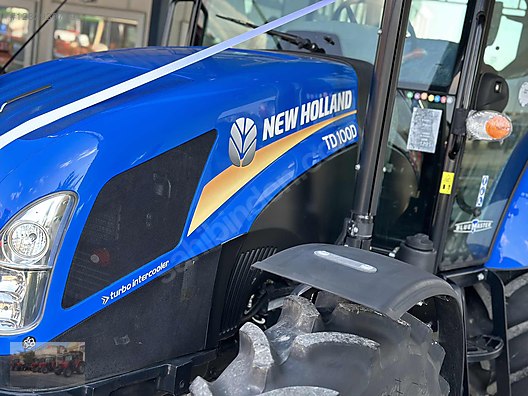 Machinery / Agricultural Machines / Tractors / New Holland / TD100D