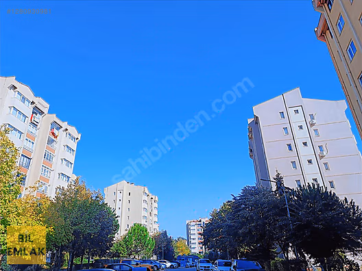 Pendik Çamlık Mahallesi Erguvan Aile Sitesinde 145 m2