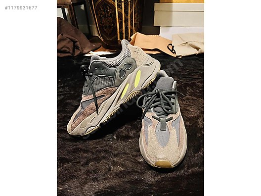 Yeezy Boost 700 MAUVE at 1179931677