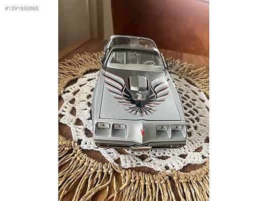 ミニカー YatMing 1/18 1979 PONTIAC TRANS AM 1:18 Scale Model '79 Pontiac Firebird Trans AM by Yatming - YouTube