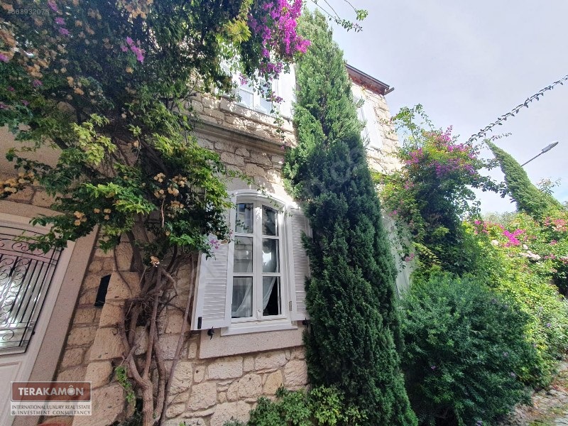 İzmir Çeşme Alaçatı Satılık Taş Ev Satılık Villa İlanları sahibinden