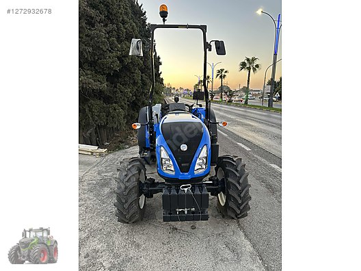 Machinery / Agricultural Machines / Tractors / New Holland / T4.80B