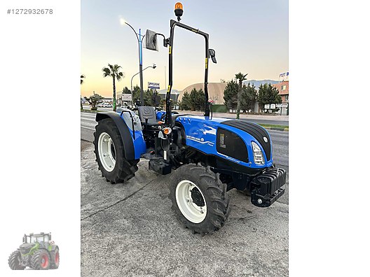 Machinery / Agricultural Machines / Tractors / New Holland / T4.80B