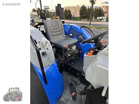 Machinery / Agricultural Machines / Tractors / New Holland / T4.80B