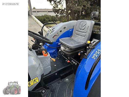 Machinery / Agricultural Machines / Tractors / New Holland / T4.80B