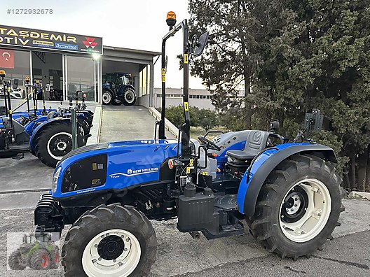 Machinery / Agricultural Machines / Tractors / New Holland / T4.80B