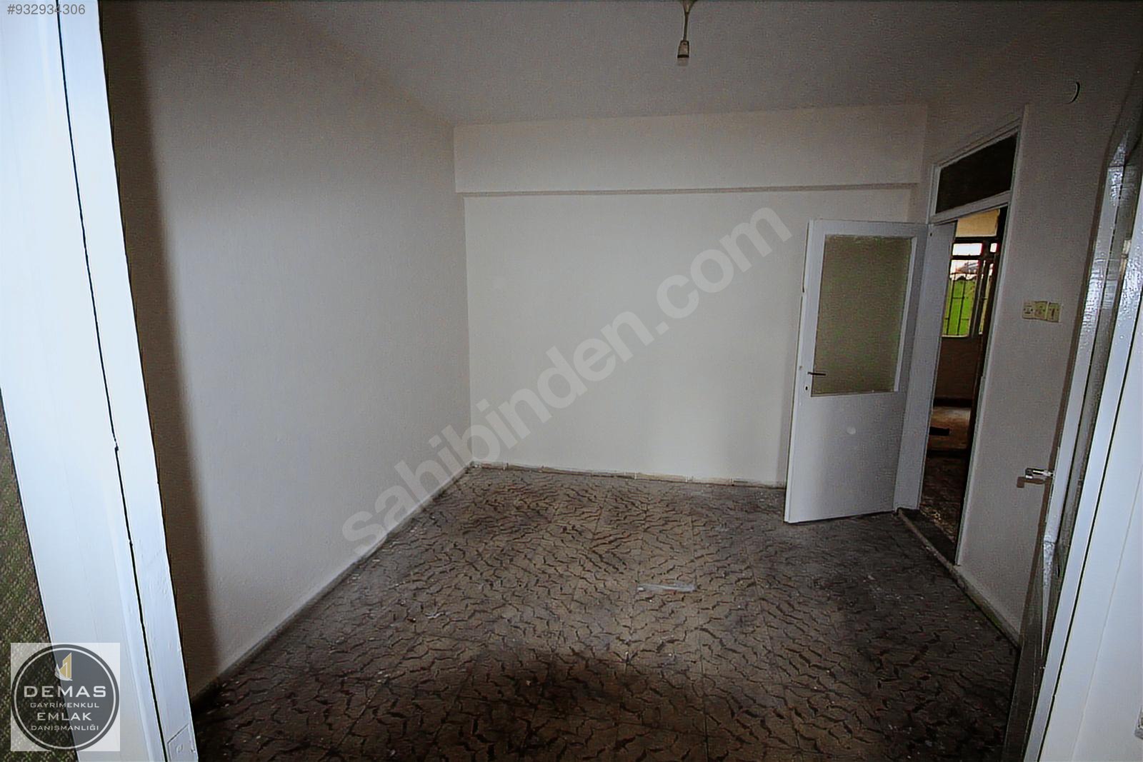 SALİHLİ BELEDİYE CAD.ÜZERİ SEVGİ YOLU ARKASI 1.KAT 3+1 120 m2 Satılık