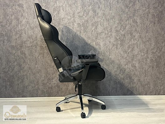 Used & Brand New Items / Gaming & Gamers Exclusive / Gaming Equipment / Gaming Chair