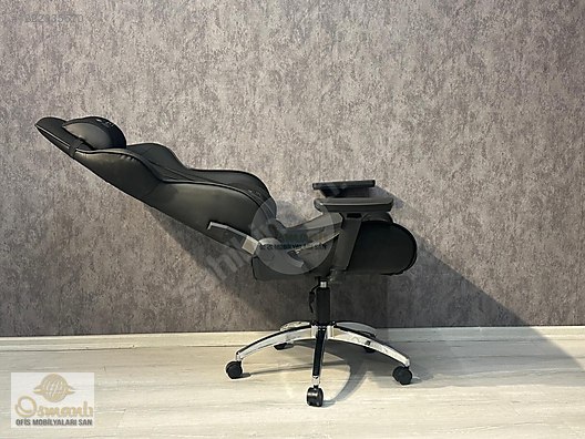 Used & Brand New Items / Gaming & Gamers Exclusive / Gaming Equipment / Gaming Chair