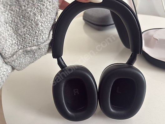 Used & Brand New Items / Cell Phones & Accessories / Accessories / Bluetooth Headphones