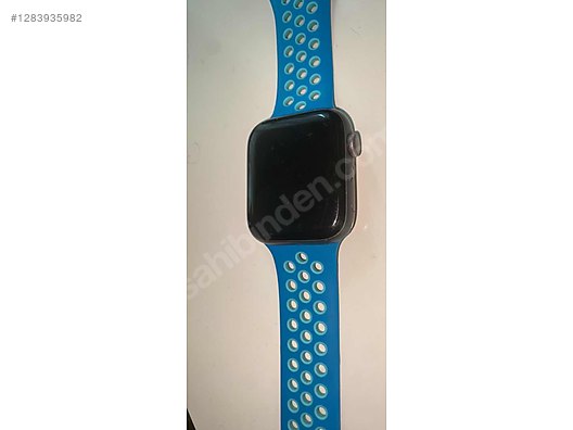 Apple Watch Series 4 - Alüminyum Gri Kasa 44 mm Mavi Kordon