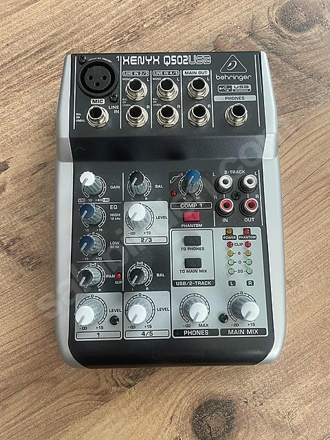 Behringer Xenyx Q502USB Mixer