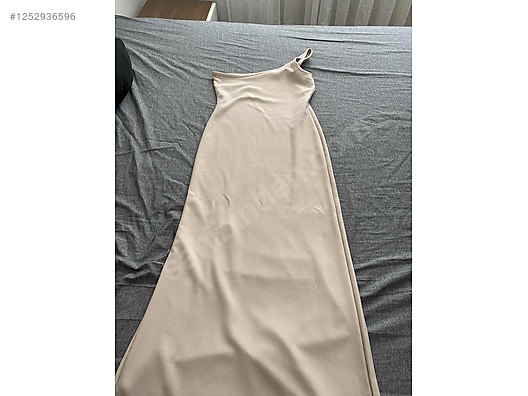 Used & Brand New Items / Clothing & Accessories / Women / Clothing / Dresses