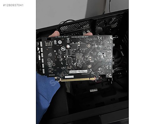 Used & Brand New Items / Computers / Desktops / Desktop Components / Graphics Cards