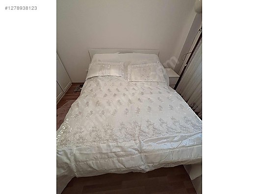 Used & Brand New Items / Home Decor / Home Textiles / Bedspread