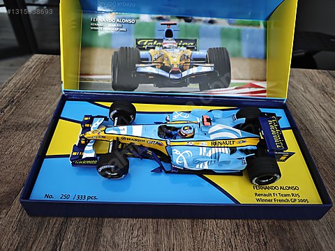 Minichamps Diecast Model 1:18 Renault Araba - 1315938693 Minichamps Diecast Model 1:18 Renault Araba - 1315938693