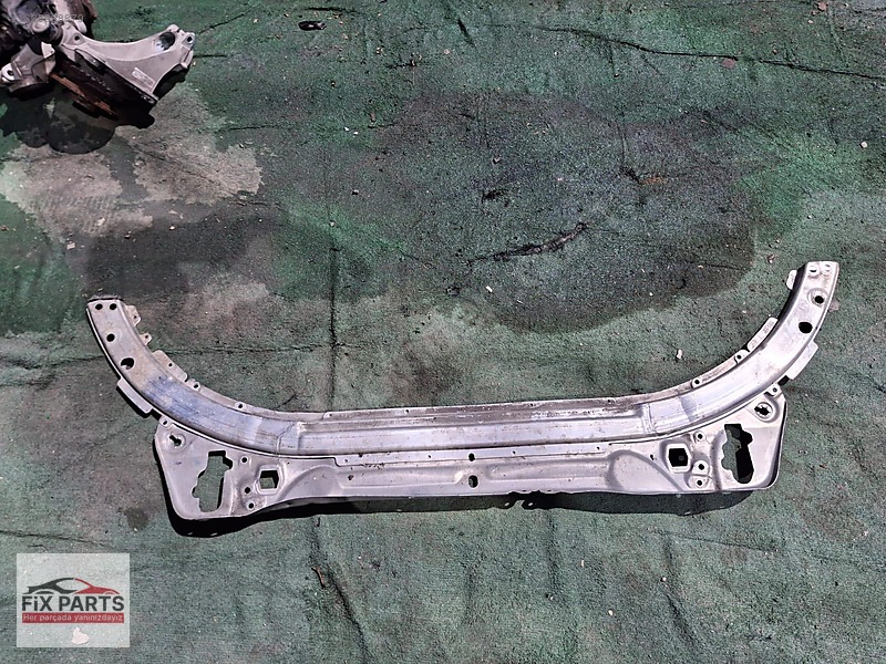 Mercedes C Ön Panel
