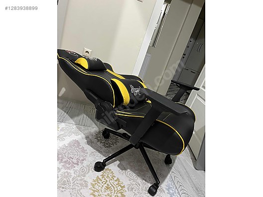 Used & Brand New Items / Gaming & Gamers Exclusive / Gaming Equipment / Gaming Chair