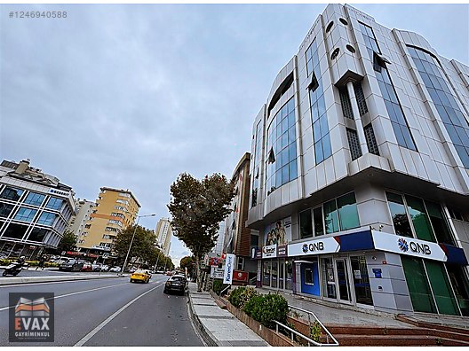 KAYIŞDAĞI CAD.ÜZERİ METRONUN YANINDA 250 m ² KIRALIK PLAZA #1246940588