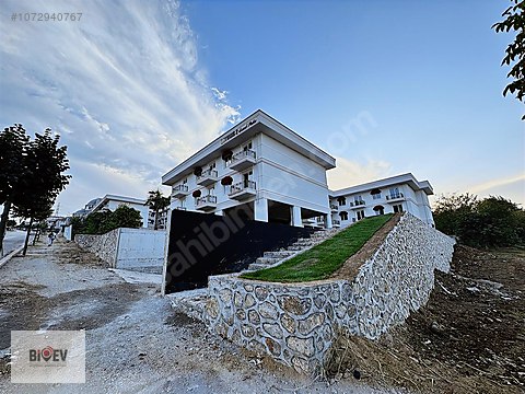 İNŞAAT FİRMASINDAN ÜNİVERSİTE CAD. ÜZERİ DAİRE