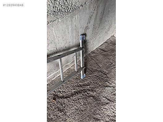 Used & Brand New Items / Garden & Home Improvement / Home Improvement / Hardware / Ladders