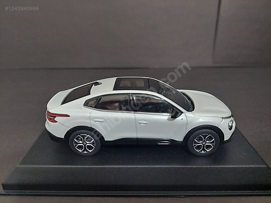 Schaalmodel Citroën C4 X 2023 Platinum Grey 1/43 | Norev