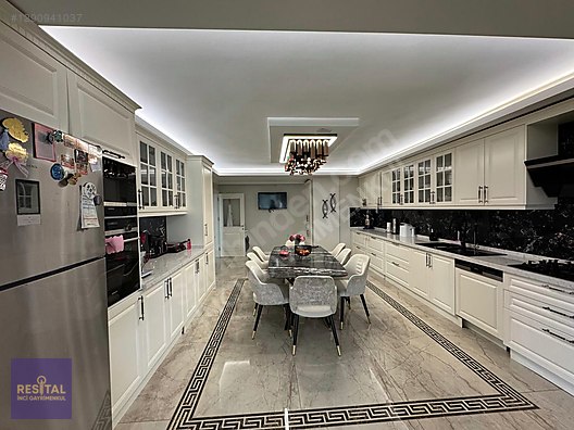 AKPINARDA BURSA MANZARALI 3 KATLI GENİŞ VİLLA