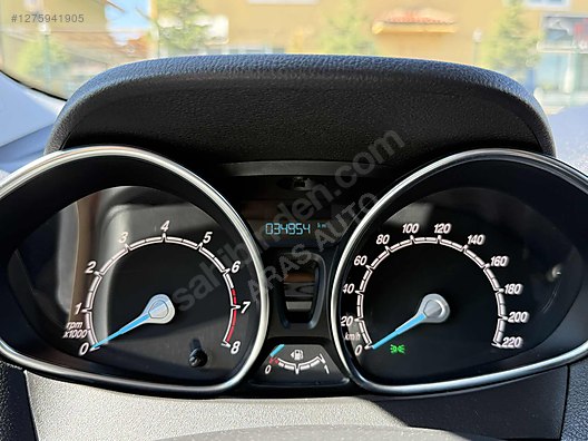 Vasıta / Minivan & Panelvan / Ford / Tourneo Courier / 1.0 EcoBoost Titanium