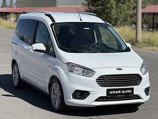 Vasıta / Minivan & Panelvan / Ford / Tourneo Courier / 1.0 EcoBoost Titanium