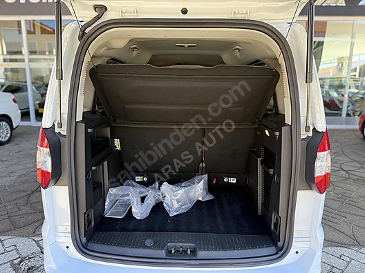 Vasıta / Minivan & Panelvan / Ford / Tourneo Courier / 1.0 EcoBoost Titanium