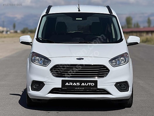 Vasıta / Minivan & Panelvan / Ford / Tourneo Courier / 1.0 EcoBoost Titanium