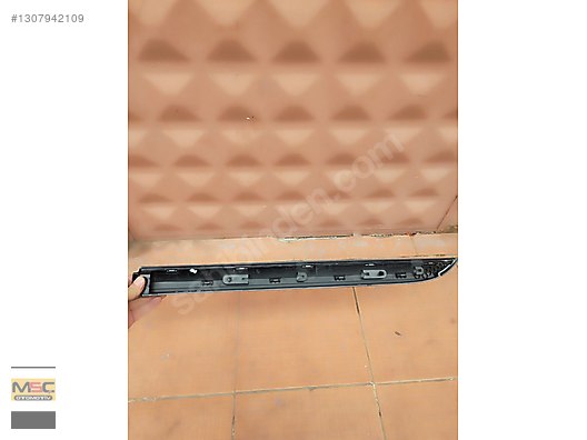 CLİO 5 V ARKA SAĞ KAPI BANDI ÇITASI 828767468R ORJİNAL - İlan ve