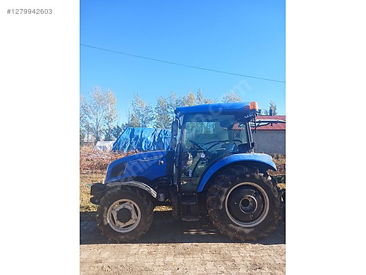 Machinery / Agricultural Machines / Tractors / New Holland / T4.60S