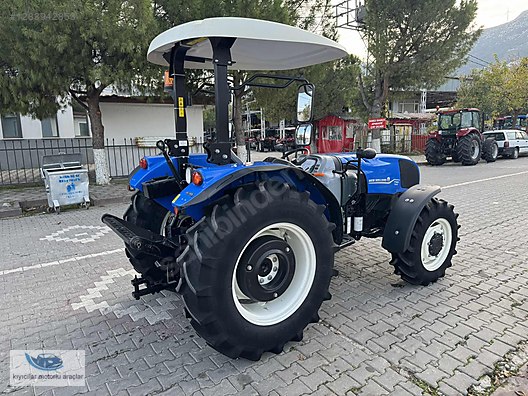 Machinery / Agricultural Machines / Tractors / New Holland / TT60 Classic