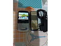 Nokia ve Vodafone orjinal cep telefonu temiz durumda (A.OKU.)
