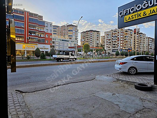 Gültepe kavşağa varmadan sağda Kiralık Dükkan #1257944304
