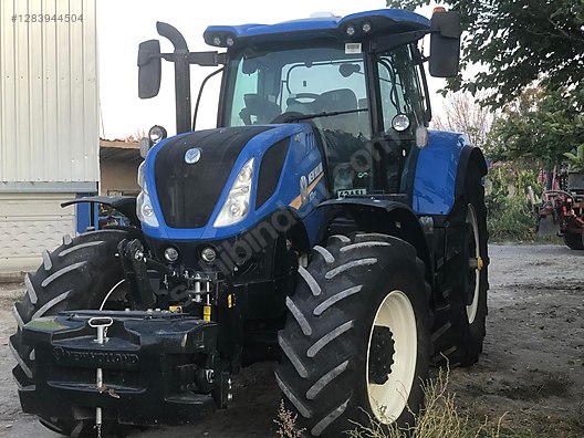 Machinery / Agricultural Machines / Tractors / New Holland / T7.270