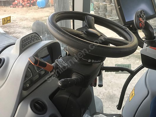 Machinery / Agricultural Machines / Tractors / New Holland / T7.270