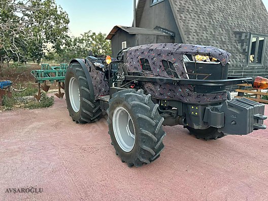 Machinery / Agricultural Machines / Tractors / Massey Ferguson / 3FR.75