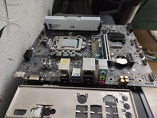 Used & Brand New Items / Computers / Desktops / Desktop Components / Motherboards