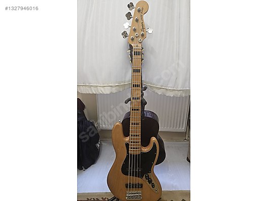 Squier 5 Telli Bas Gitar - 1327946016