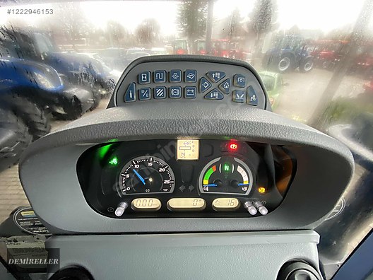 Machinery / Agricultural Machines / Tractors / New Holland / T5.140