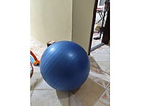 pilates topu ve pompasi