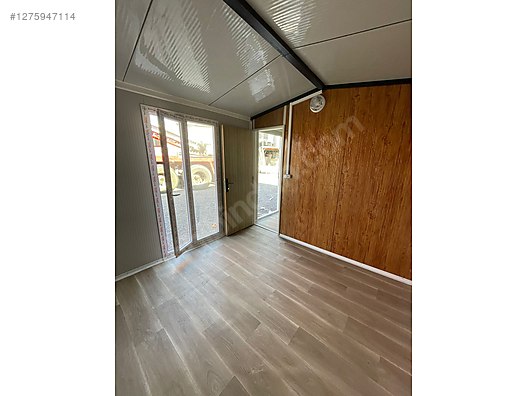 Machinery / Industrial / Containers & Cabins / Containers