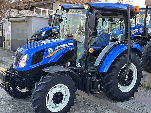 Machinery / Agricultural Machines / Tractors / New Holland / TT4.50